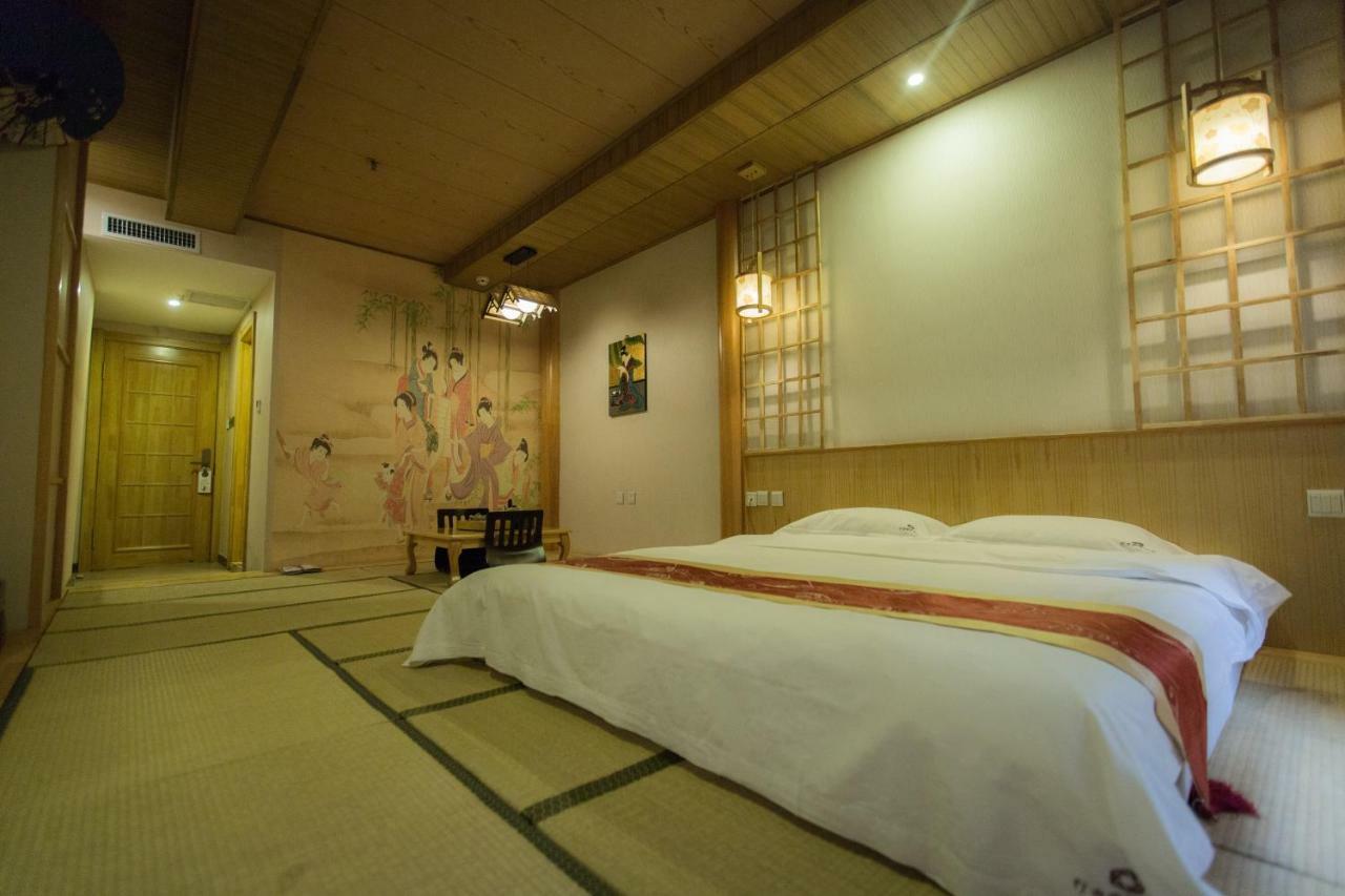 Harbin Walker Coffee Hotel Екстер'єр фото